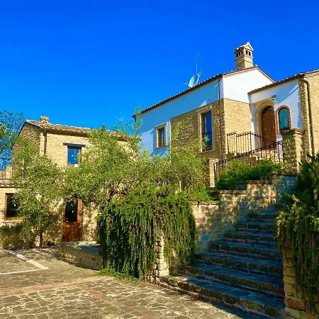בית חווה Borgo Del Ginepro *