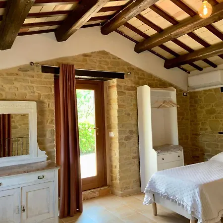 בית חווה Borgo Del Ginepro