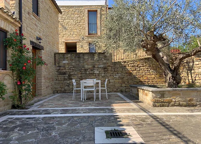 Borgo Del Ginepro Кастильоне-Мессер-Раймондо