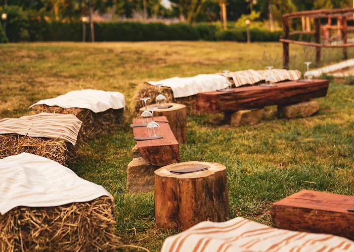 Borgo Del Ginepro * Кастильоне-Мессер-Раймондо